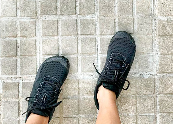 Zapatillas Barefoot: La tendencia minimalista en el mundo del
